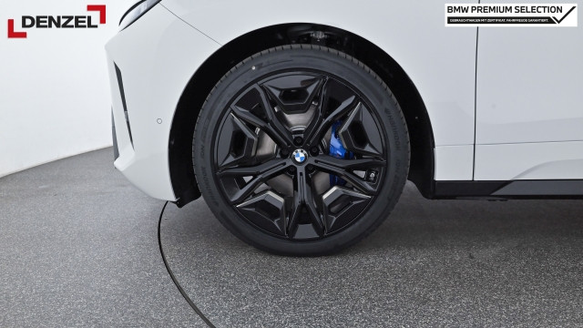 Bild 18: BMW PKW i-Serie iX xDrive45