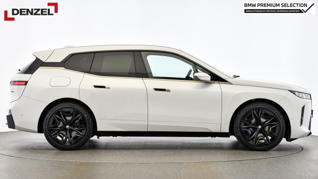 Bild 5: BMW PKW i-Serie iX xDrive45
