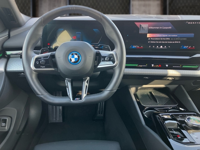 Bild 6: BMW 530e xDrive Touring G61 XB1