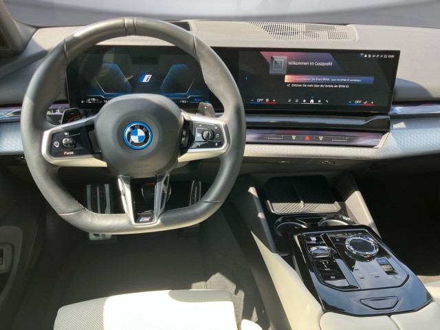 Bild 8: BMW 550e xDrive Limousine G60 XB1