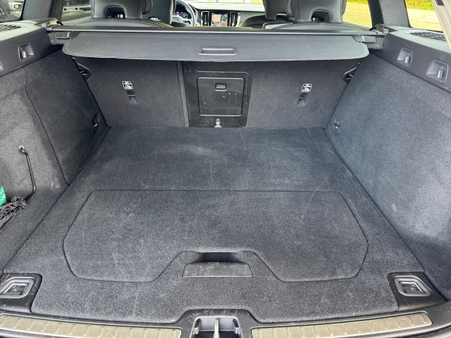 Bild 12: VOLVO PKW V60 Plus, T6 eAWD Plug-in Hybrid, Elektrisch/Benzin, Dark