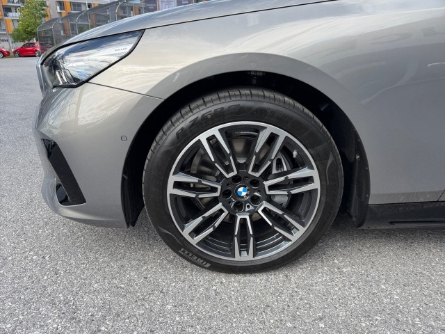 Bild 7: BMW i5 xDrive40 Touring