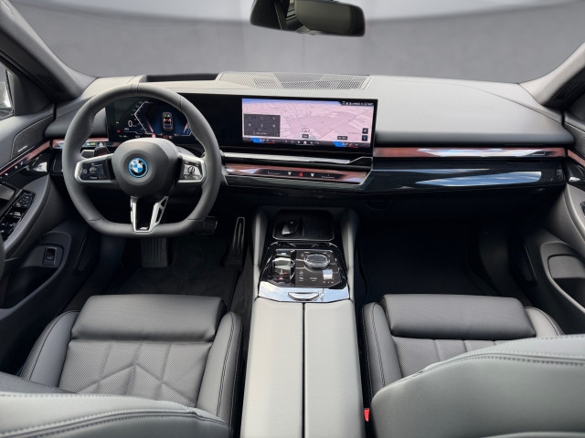 Bild 8: BMW i5 xDrive40 Touring