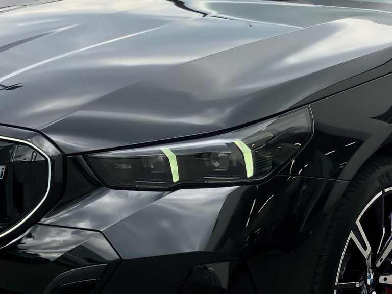 Bild 3: BMW i5 xDrive40 Touring
