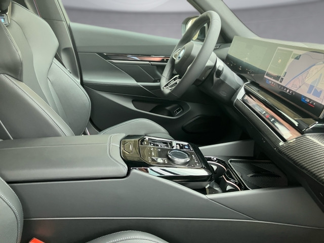 Bild 7: BMW i5 xDrive40 Touring