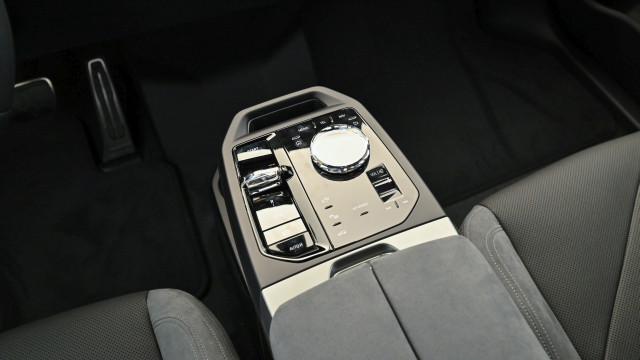 Bild 3: BMW iX xDrive60