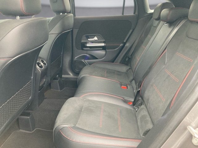 Bild 3: Mercedes GLA 200 Aut.