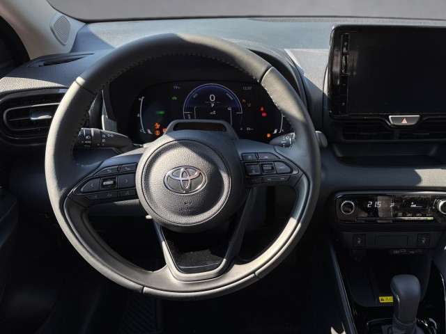Bild 9: Toyota Yaris 5-Türer Teamplayer 1,5L Hybrid,  Syst. 85kW