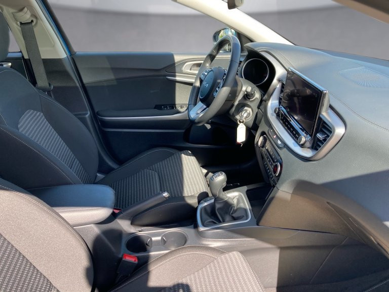 Bild 10: Kia CEED/SILBER/UVO/1.5/TGDI/MT6/160