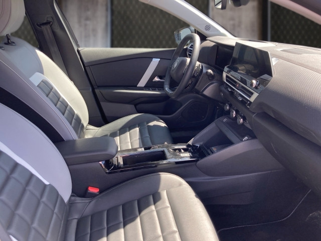 Bild 10: Citroen C4 130 S&S EAT8 Max