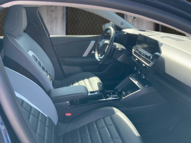 Bild 10: Citroen C4 130 S&S EAT8 Max