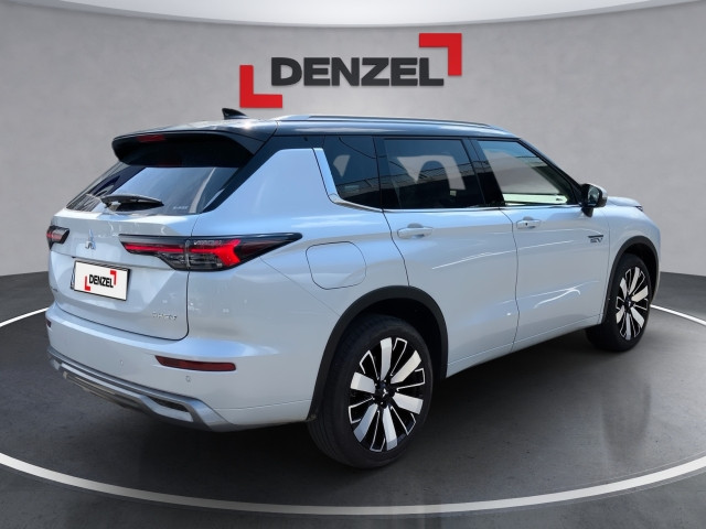 Bild 3: Mitsubishi Outlander PHEV 2,4 4WD Diamond 2-tone Leder