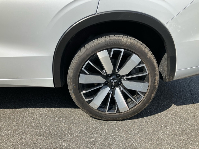 Bild 7: Mitsubishi Outlander PHEV 2,4 4WD Diamond 2-tone Leder