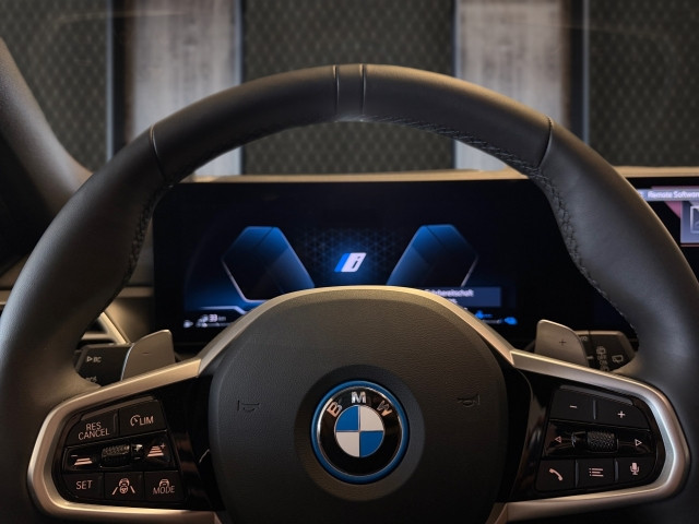 Bild 9: BMW 330e xDrive Touring G21