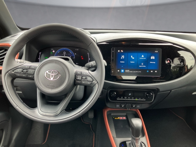 Bild 8: Toyota AYGO X 1,5 l Teamplayer CVT