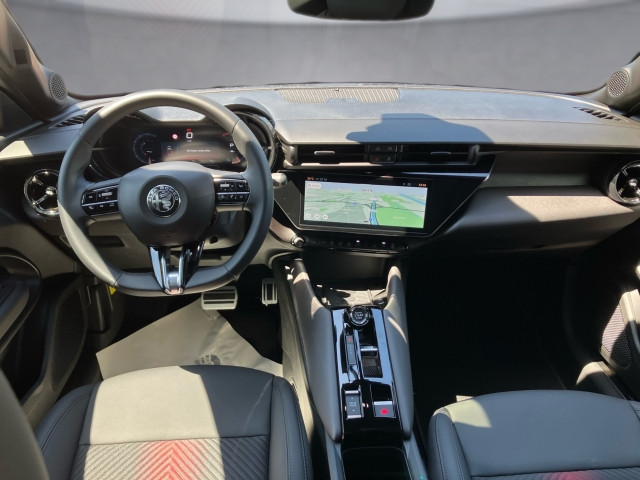 Bild 8: Alfa Junior Ibrida 1.2 Hybrid eDCT6