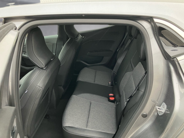 Bild 11: Mitsubishi Colt 1,6 HEV Intense S+C AT