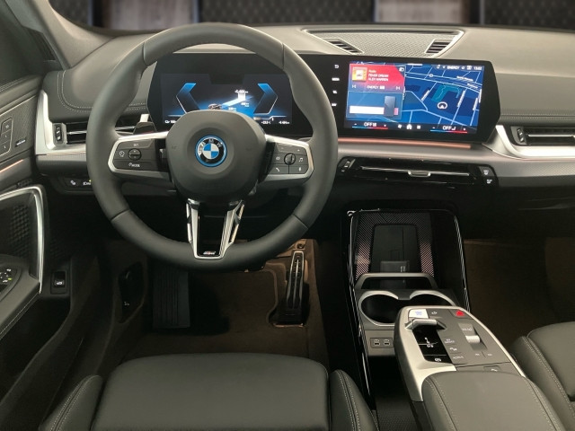 Bild 9: BMW iX1 eDrive20 U11 HB0