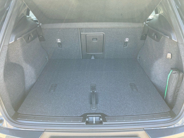Bild 7: VOLVO PKW XC40 Ultra, B4 Mild Hybrid, Benzin, Dark