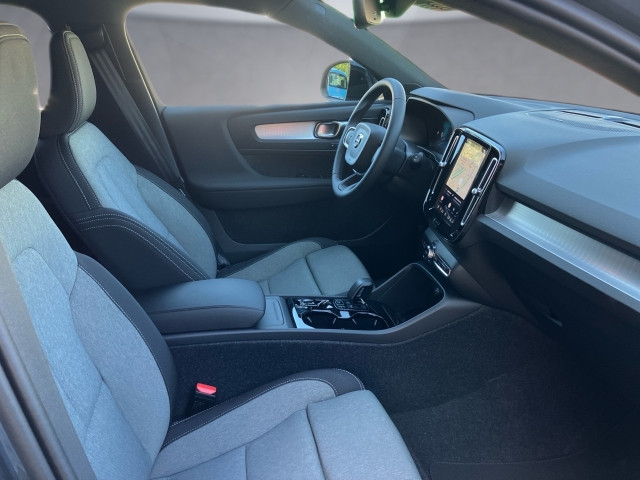 Bild 5: VOLVO PKW XC40 Plus, B3 Mild Hybrid, Benzin, Dark