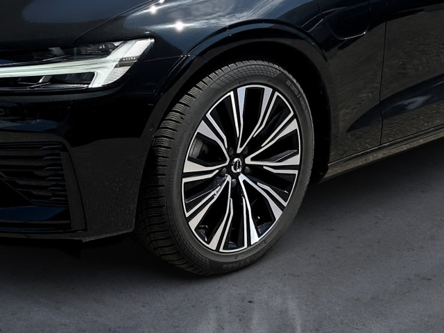 Bild 7: VOLVO PKW V60 Plus, T6 eAWD Plug-in Hybrid, Elektrisch/Benzin, Dark