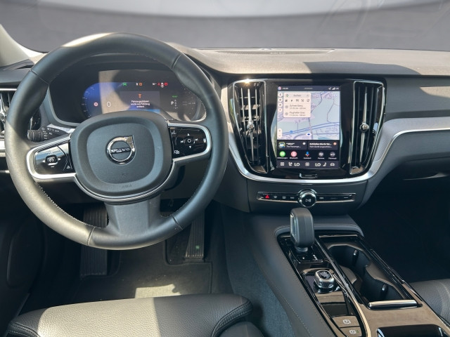 Bild 8: VOLVO PKW V60 Plus, T6 eAWD Plug-in Hybrid, Elektrisch/Benzin, Dark