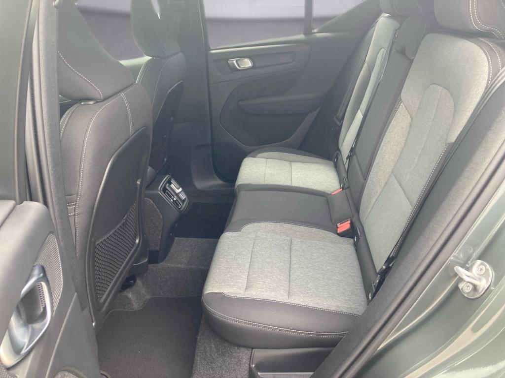 Bild 11: VOLVO PKW XC40 B3 Plus Dark Aut.