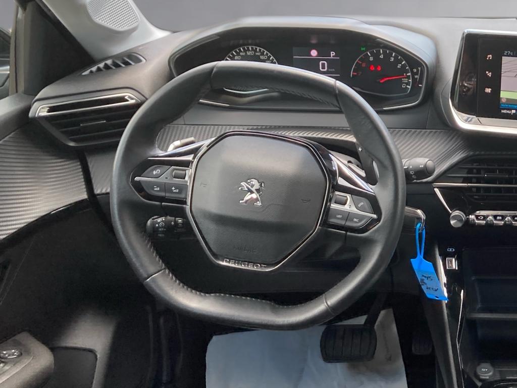 Bild 9: Peugeot 208