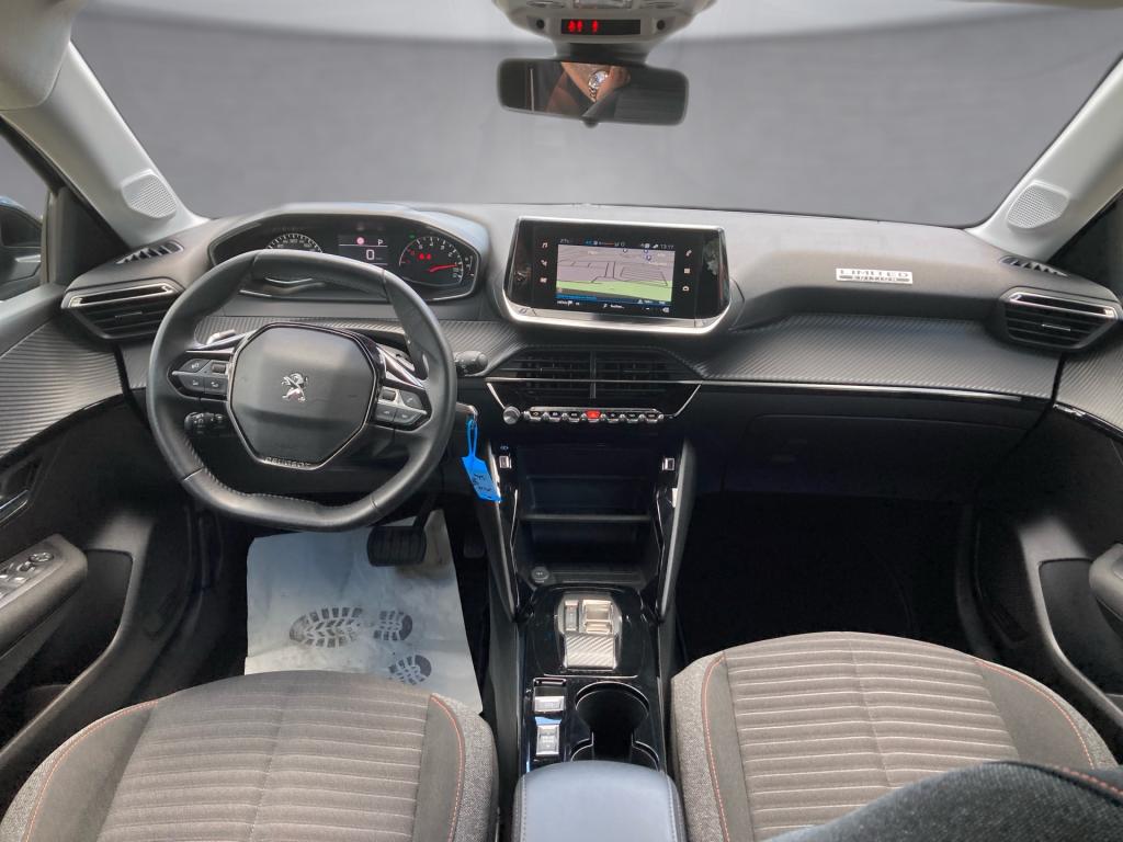 Bild 8: Peugeot 208