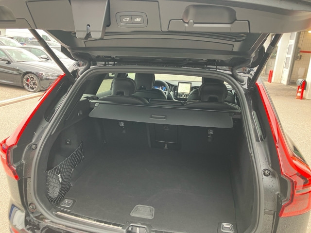 Bild 11: VOLVO PKW XC60 T6 AWD PHEV Plus Black Edition