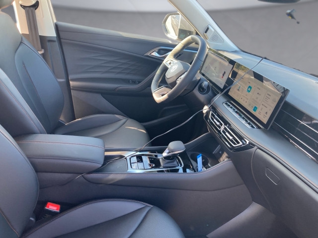 Bild 8: MG HS HEV Luxury 25.5