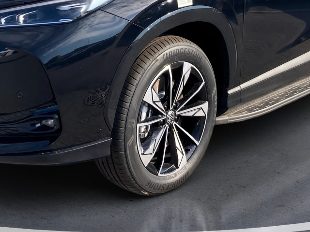 Bild 5: MG HS PHEV+ Luxury Lenkradhzg. 25.5