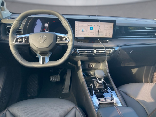 Bild 6: MG HS PHEV+ Luxury Lenkradhzg. 25.5