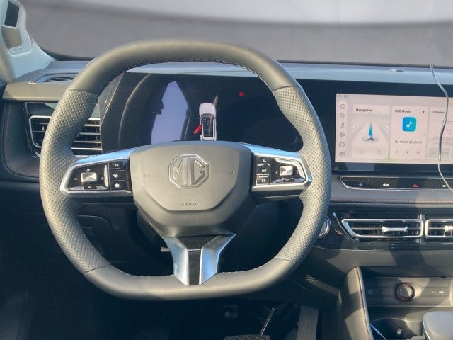 Bild 7: MG HS PHEV+ Luxury Lenkradhzg. 25.5
