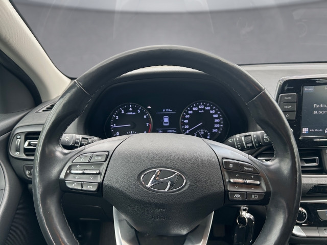 Bild 9: Hyundai i30 CW 1,5 DPI