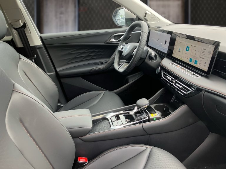 Bild 5: MG HS PHEV+ Luxury 25.5