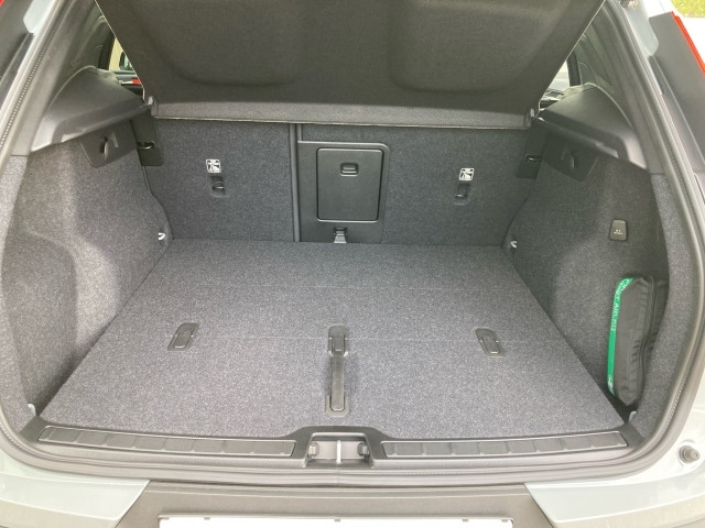 Bild 9: VOLVO PKW XC40 Ultra, B3 Mild Hybrid, Benzin, Dark