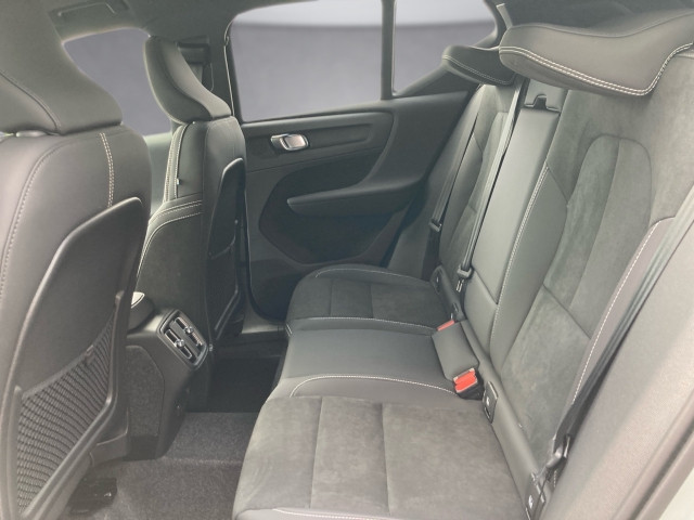 Bild 8: VOLVO PKW XC40 Ultra, B3 Mild Hybrid, Benzin, Dark
