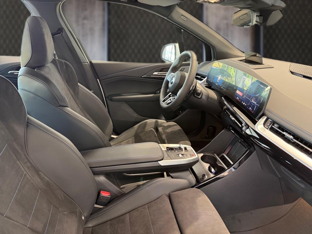 Bild 10: BMW 218d Active Tour B47