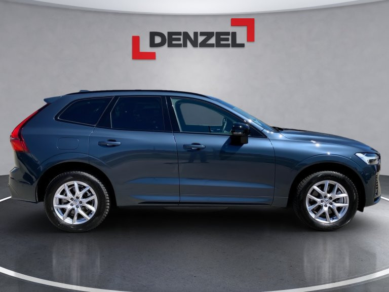Bild 4: VOLVO PKW XC60 Plus, T6 eAWD Plug-in Hybrid, Elektrisch/Benzin, Dark