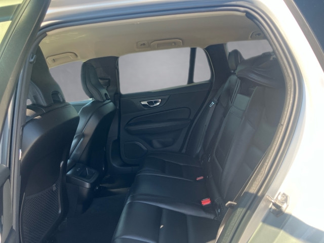 Bild 9: VOLVO PKW V60 D3 Momentum Pro