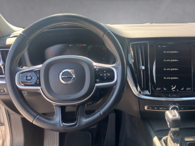 Bild 7: VOLVO PKW V60 D3 Momentum Pro