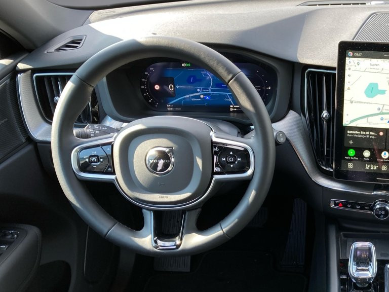 Bild 9: VOLVO PKW XC60 T6 AWD Plus Black Edition