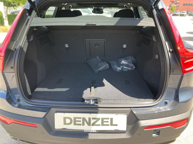 Bild 10: VOLVO PKW XC40 Ultra, B3 Mild Hybrid, Benzin, Dark
