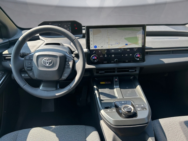 Bild 8: Toyota bZ4X Touring 5-Türer Teamplayer Elektromotor / 75