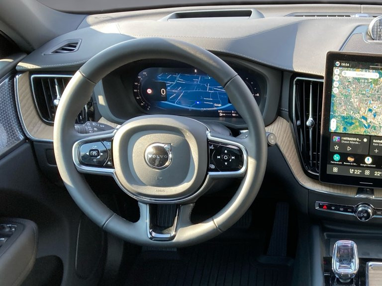 Bild 9: VOLVO PKW XC60 T6 Ultra Dark