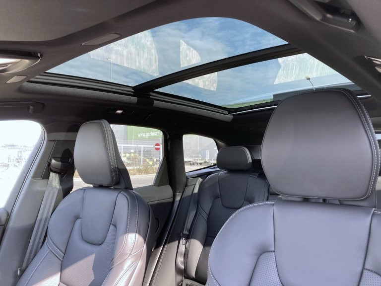 Bild 13: VOLVO PKW XC60 T6 Ultra Dark