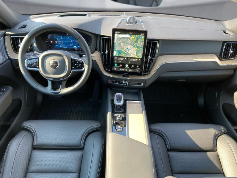 Bild 8: VOLVO PKW XC60 T6 Ultra Dark