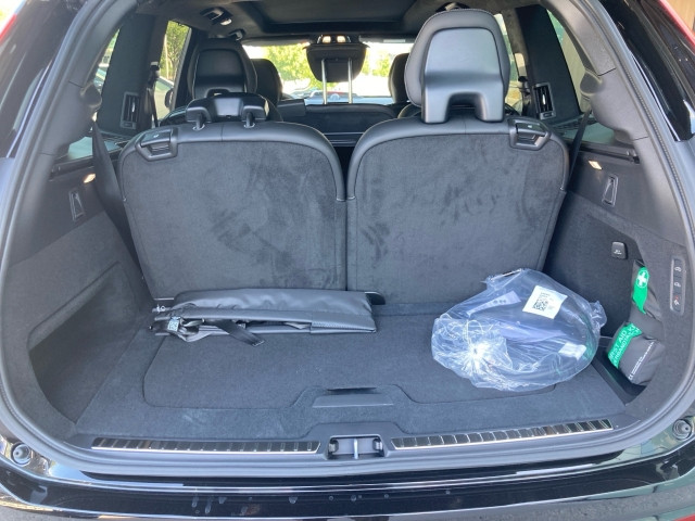 Bild 10: VOLVO PKW XC90 Black Edition Ultra, T8 AWD Plug-in Hybrid, Elektrisch/