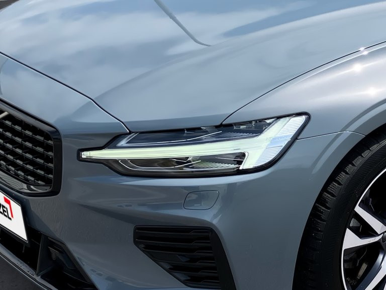 Bild 6: VOLVO PKW V60 T8 AWD Recharge PHEV R-Design